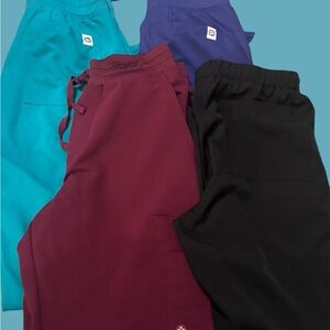 Scrubs for Women 4 Pair Small